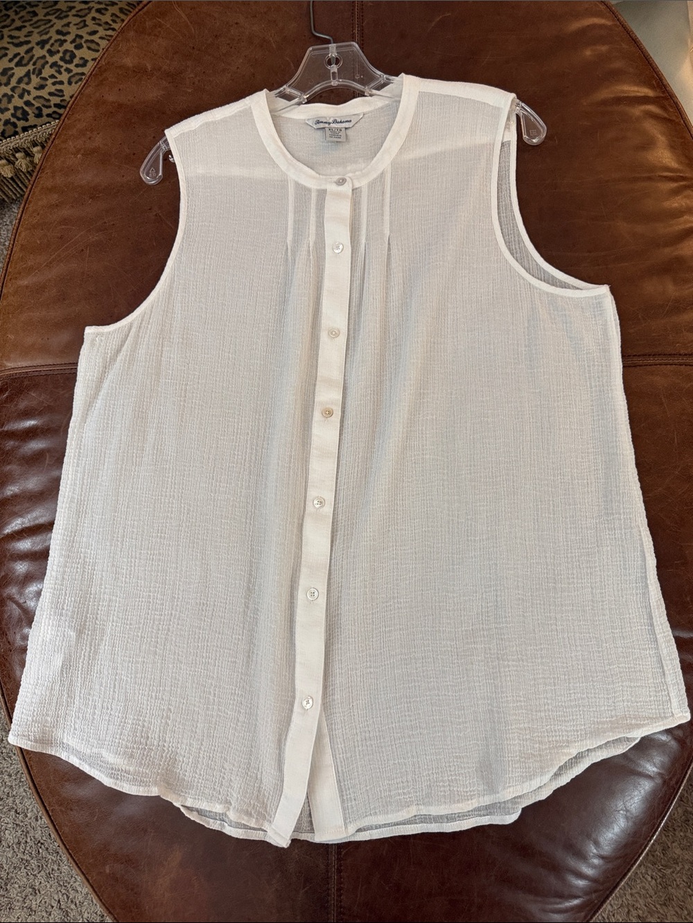 Tommy Bahama White Sleeveless Button-Down Textured Shell. Size XL